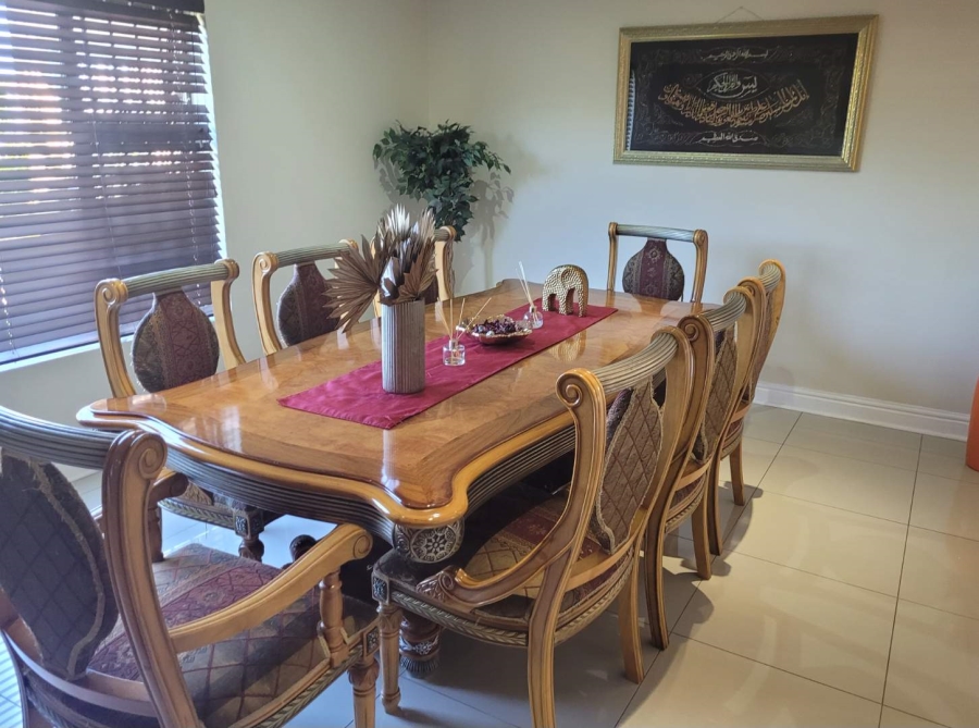 5 Bedroom Property for Sale in Goodwood Park Western Cape
